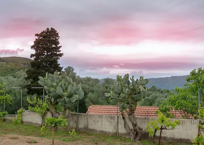 Kanakades Village House