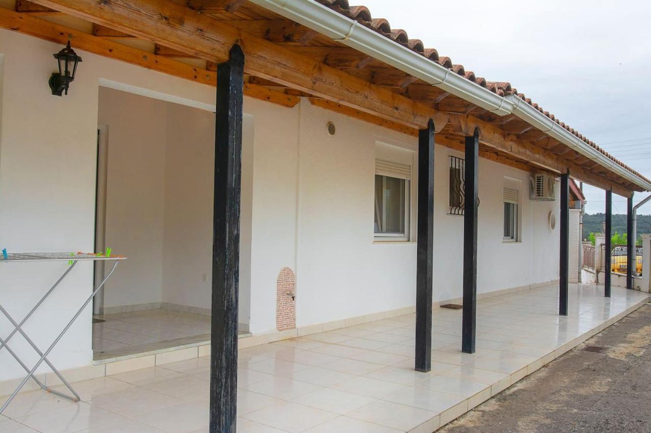 Kanakades Village House