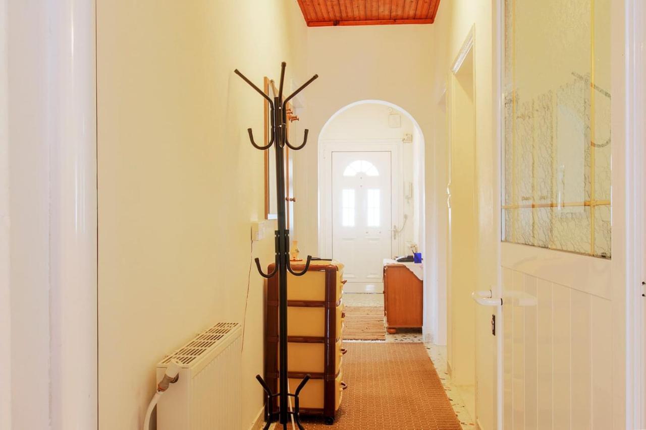 Kanakades Village House